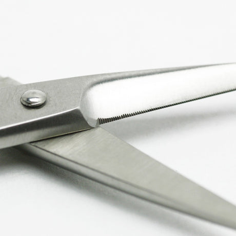 Tiemco-Razor-Scissors-Serrated-2.jpg