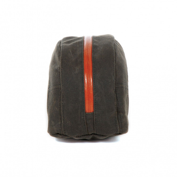 fishpond-cabin-creek-toiletry-kit-03.jpg